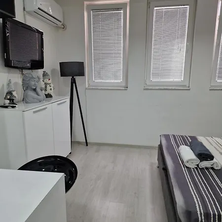 Apartment M & M