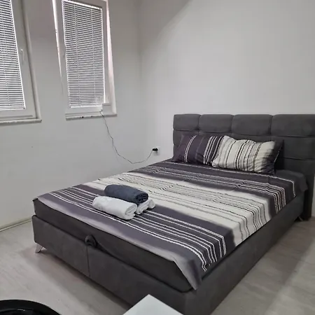 M & M Apartment