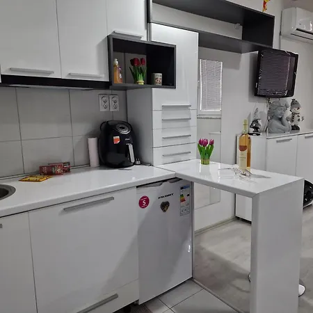 Apartment M & M